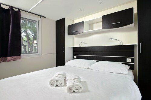 Bedroom with a double bed